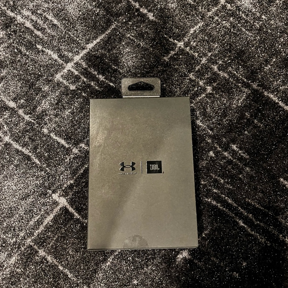JBL x UnderArmour Earbuds